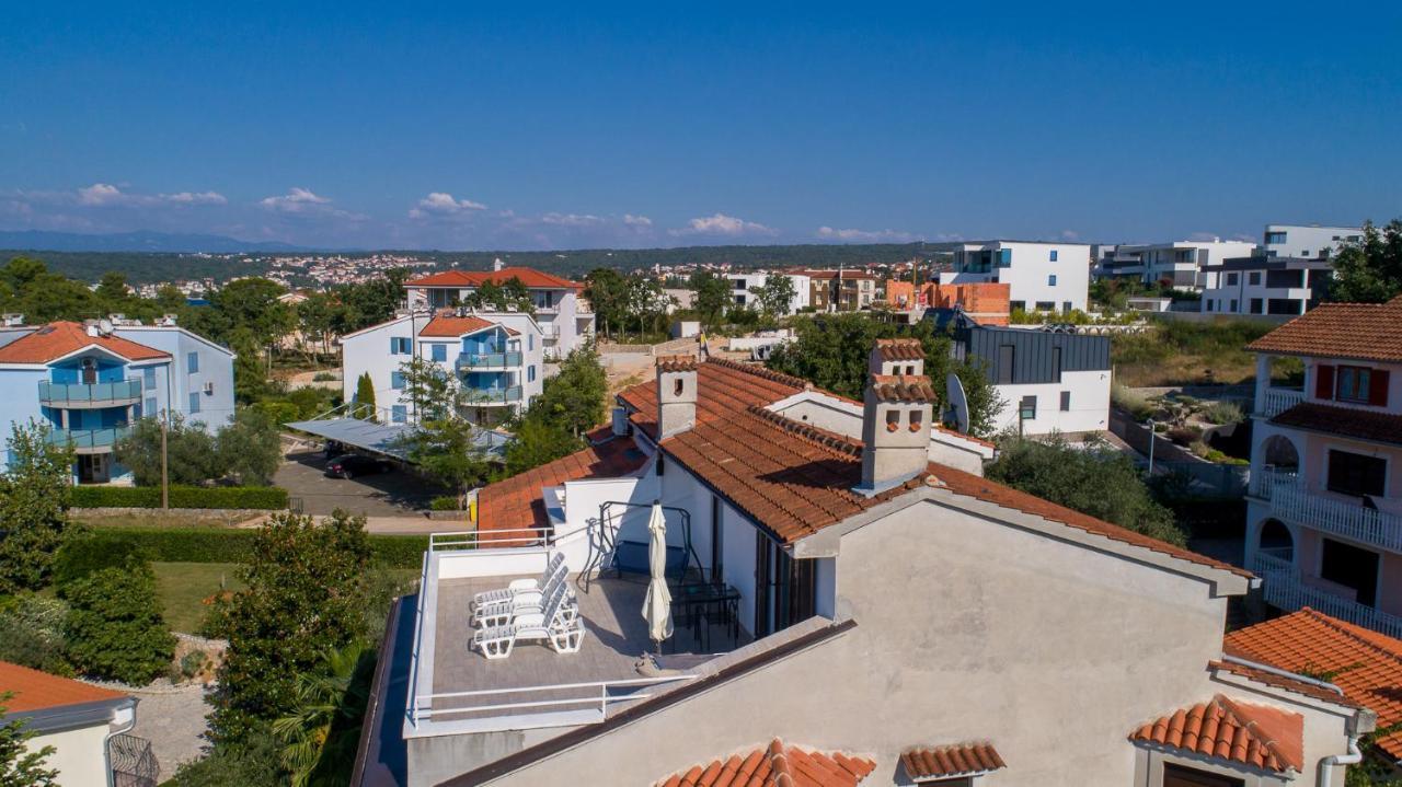 Maestral Apartments Malinska Exterior foto
