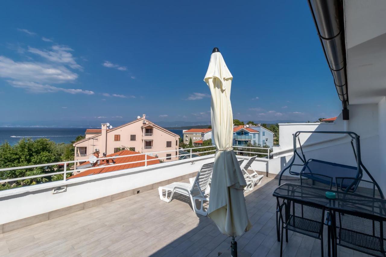 Maestral Apartments Malinska Exterior foto